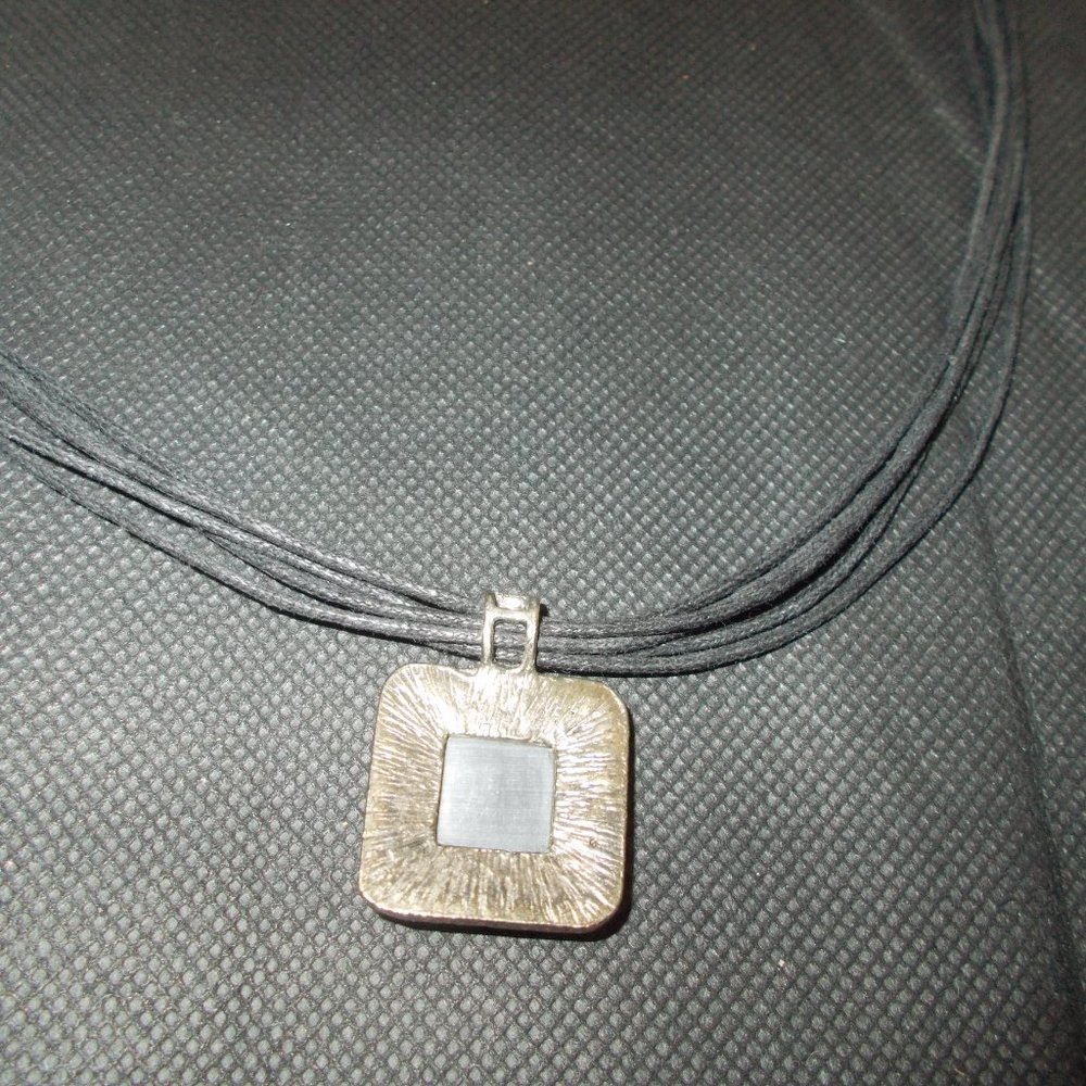 Black Gray & silver fashion necklace - Picture 4 of 4